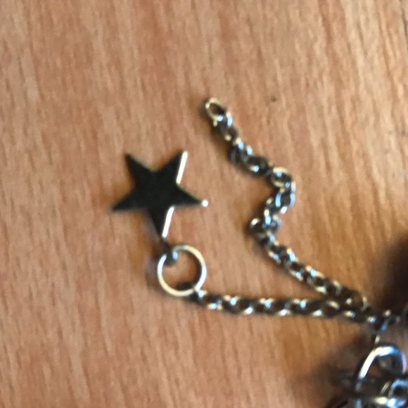 👴 3/$20 Silver Assorted Charms - Picture 4 of 4